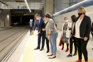 Ximo Puig ha visitado con la comisaria europea de Cohesión y Reformas las obras de la L10 de Metrovalencia