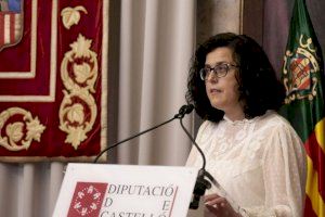 El desmantelamiento del screening de mama en Vinaròs sumado a las listas de espera del Provincial hacerse una colonoscopia “son dramáticas”, señala la diputada del PP