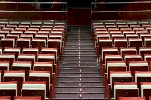 El Gran Teatre de Xàtiva obri les seues portes al públic per visitar els espais menys coneguts de la instal·lació