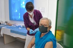 Arranca la doble vacunación en Castellón con la previsión de superar las dosis de 2020