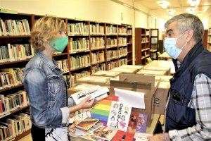 Cabanes adquireix els polèmics llibres LGTBI per a la biblioteca i l'institut
