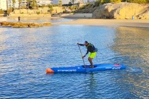 Un castellonenc recorre els 400 quilòmetres de costa valenciana en paddle surf