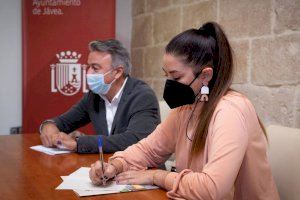 La Conselleria de Transición Ecológica y el Ayuntamiento de Xàbia cooperarán para proteger la posidonia