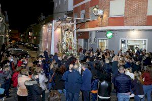 La imagen procesional de la Virgen de los Desamparados ha acudido este fin de semana a la ciudad valenciana de Alzira