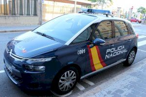 Detingut per assetjar dues companyes de treball a València
