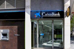 FACUA denuncia a CaixaBank por “colar” a un usuario un seguro no previsto en su contrato de hipoteca