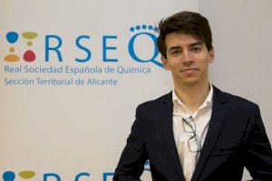 Javier Quílez Bermejo obtiene el Premio a la Mejor Tesis Doctoral en la XXIX Edición del Premio San Alberto Magno que concede la RSEQ en la Universidad de Alicante