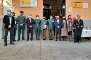 La Guardia Civil de Alicante colabora con la Cruz Roja en el “Día de la Banderita”