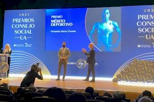 Villar entrega el galardón al Mérito Deportivo de los Premios del Consejo Social de la UA