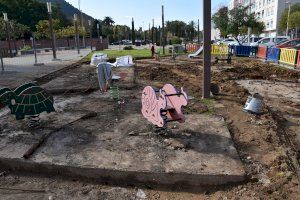 Empiezan los trabajos de reforma y acondicionamiento de cuatro parques infantiles de Xàtiva