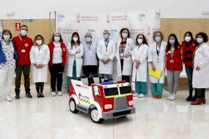 Pacientes pediátricos de La Fe podrán conducir una mini ambulancia hasta quirófano