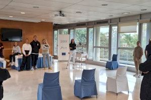El secretario autonómico de Turisme recibe en el CdT de València al alumnado curso 'La excelencia en Sala'