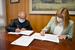 Convenio del Ayuntamiento con el Centro Excursionista para subvencionar acciones medioambientales en los parajes de Petrer