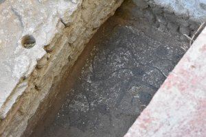 Las excavaciones arqueológicas de Petrer sacan a la luz  un mosaico romano del siglo IV, el único en 30 años en la provincia de Alicante