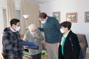 La veïna de Llíria Aurora Rodríguez celebra el seu 100 aniversari