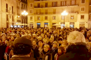El canto retoma las calles de Valencia con la tradicional actividad de FECOCOVA, “Nadal al Carrer”