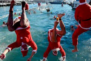 La travessia “Copa Nadal a la Marina” se celebra dissabte en memòria del nadador Ruperto Sanjuán