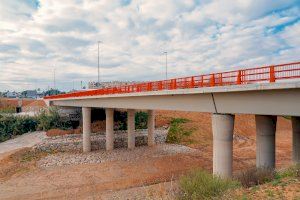 Finalizan las obras del nuevo puente sobre el barranco de Chiva para mejorar los accesos a Torrent
