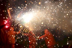 Paterna celebra la Navidad este fin de semana con la luz y la pólvora del Correfoc