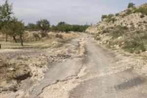 El Ayuntamiento de Alicante inicia obras por un millón de euros de reparación de daños por las lluvias en las Partidas Rurales y mejora los accesos a la Playa de San Juan