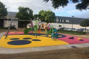 El barrio San Jerónimo estrena el renovado parque de juegos infantiles