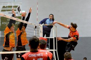 Gran victoria del Familycash Xàtiva voleibol masculino por 3-0 contra el CV Muro de Mallorca.
