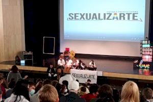 Teulada Moraira acoge con éxito el espectáculo musical ‘SexualizArte’