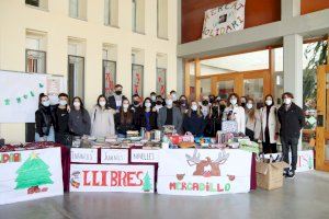 L’Institut Clara Campoamor celebra amb èxit el tradicional Mercat Solidari de Nadal