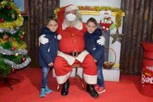 Papa Noel visita los centros escolares del municipio
