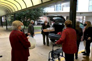 La alcaldesa de Burriana felicita la Navidad a residentes y personal de los centros de mayores