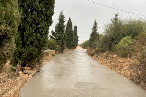 L'Ajuntament d'Alcalà-Alcossebre realitza millores de pavimentació en tres camins rurals