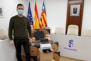 L'Ajuntament d'Almussafes rep l'equipament informàtic subvencionat per la Diputació