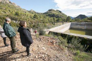 Gandia recupera dues basses d’aigua antiincendis en la zona del paratge de Marxuquera