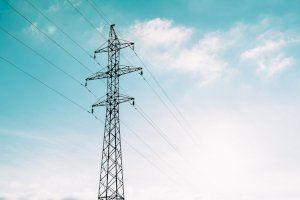 FACUA denuncia a la eléctrica Bulb por subir las tarifas un 65% a sus clientes vulnerando la ley