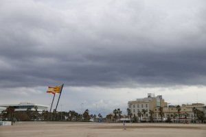 El temps a la C. Valenciana: Nivell taronja per ratxes de vent de fins a 100 km/h i gelades a l'interior
