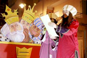 Las emisarias reales anuncian la inminente llegada de los Reyes Magos a Alaquàs