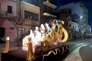 Los Reyes Magos recorren Nules con una cabalgata adaptada al covid