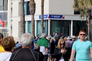 Benidorm se adhiere al nuevo convenio de la red ‘Tourist Info’ de Turisme Comunitat Valenciana
