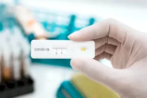 La respuesta de Mercadona sobre la venta de test de antígenos en supermercados españoles y portugueses