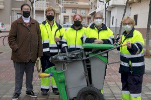 Cinc llocs de treball per a la neteja de locals públics