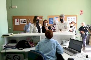 El Ayuntamiento de la Vall d'Uixó y el Centro de Salud insisten en la importancia de la vacunación para poner freno a la pandemia