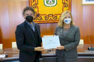 Calp recibe el distintivo de Municipio Turístico de manos del Secretario Autonómico de Turismo