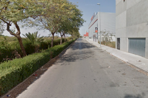 El carrer d’Entre Naranjos es remodelarà per a facilitar l’eixida d’Alzira des de la zona industrial, comercial i de l’Hospital