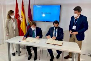 Torrevieja firma un convenio de colaboración con el Ayuntamiento de Madrid en materia de promoción turística