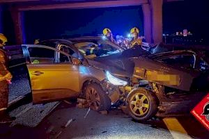 Dos heridos tras un accidente en el que se vieron implicados varios vehículos en Monforte del Cid