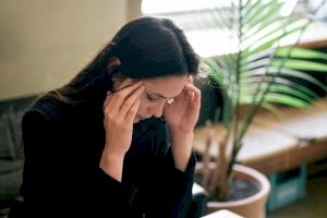 Les dones presenten més símptomes post-COVID a llarg termini que els homes