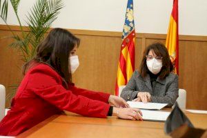 Estudiants de la Universitat d’Alacant aprofitaran els descarts de reactius dels laboratoris d’INESCOP
