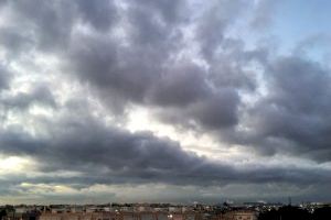 Martes 25 de enero: Brumas y lluvias dispersas en la C.Valenciana