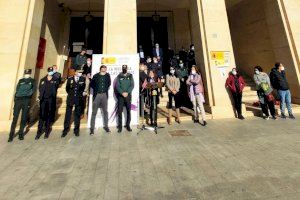 Minuto de silencio en la Subdelegación del Gobierno en Alicante