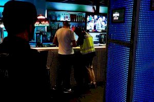Discotecas valencianas "ajenas" al covid: la policía sanciona una docena de locales
